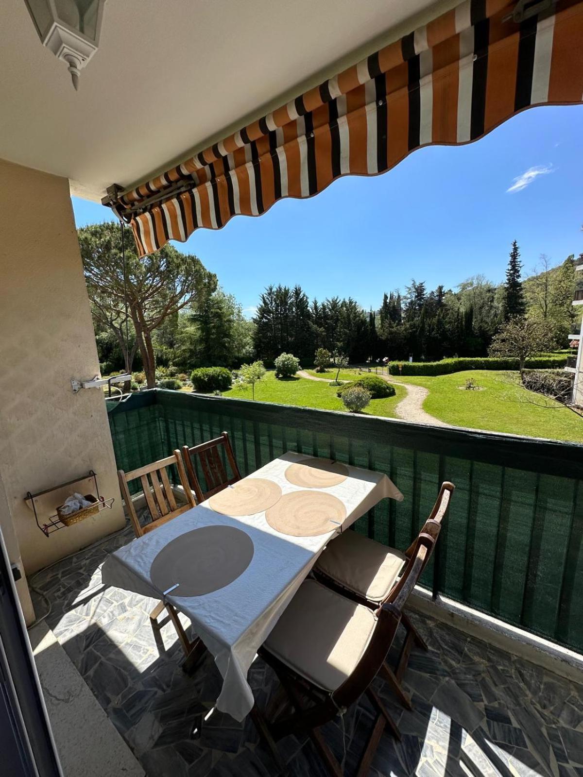 Spacieux 2 Chambres 65M2 Climatise Au Village Medieval Entre Nice Et Antibes Villeneuve-Loubet Exterior foto